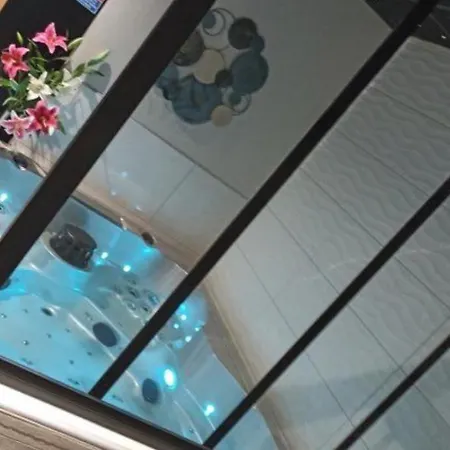 Lägenhet Romantique Au Coeur Du Avec Jacuzzi Et Sauna Privatif Proche De Toulouse *